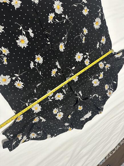 Alfred Dunner Short Sleeve Button Up Black White Floral Polka Dot Blouse SZ 16 - Picture 8 of 8